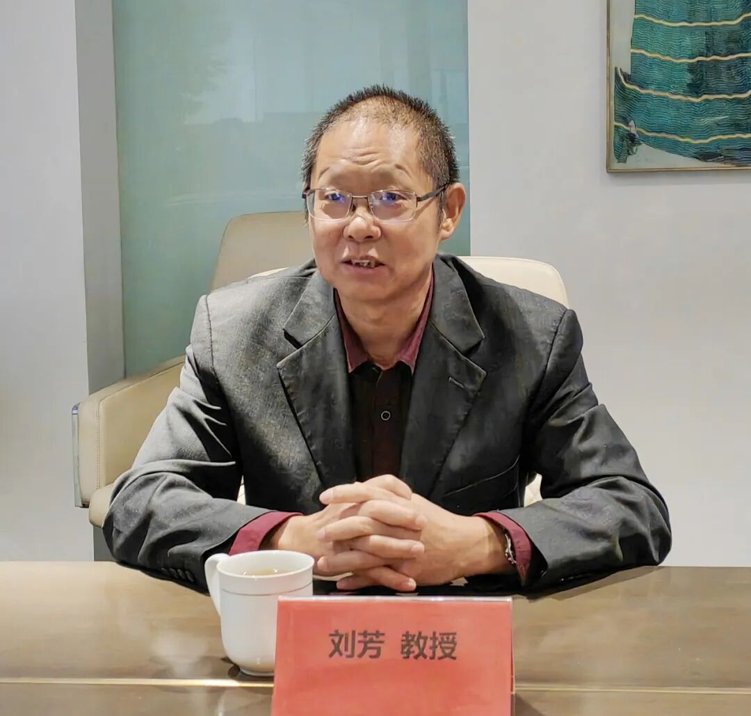 Exploring New Opportunities for Collaboration! Professor Liu Fang from South China University of Technology Visits Jhenten Machinery(圖4) Exploring New Opportunities for Collaboration! Professor Liu Fang from South China University of Technology Visits Jhenten Machinery(圖4)