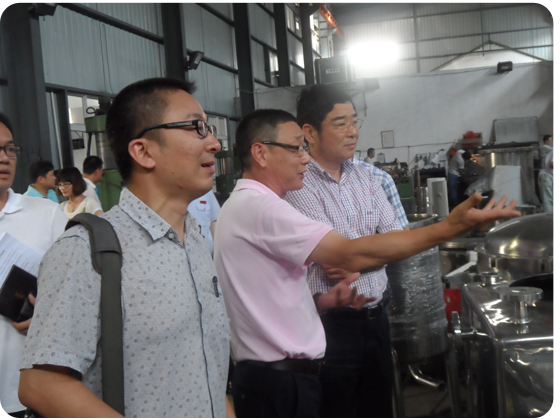 溫州經(jīng)濟(jì)技術(shù)開(kāi)發(fā)區(qū)管委會(huì)領(lǐng)導(dǎo)來(lái)司調(diào)研考察(圖1) 溫州經(jīng)濟(jì)技術(shù)開(kāi)發(fā)區(qū)管委會(huì)領(lǐng)導(dǎo)來(lái)司調(diào)研考察(圖1)